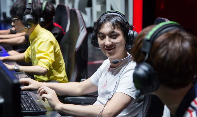 092917335.jpg 4b49b1de-7178-481e-93bb-d94b8c25eb14.jpg